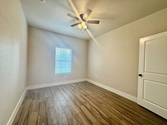 Building Photo - 144 CR 6813