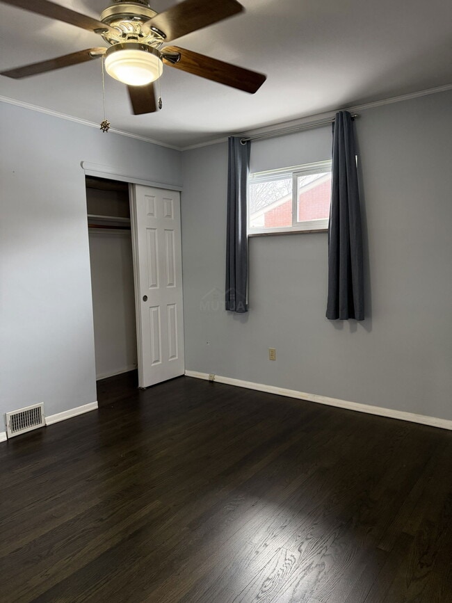 Building Photo - 33042 Slocum Dr