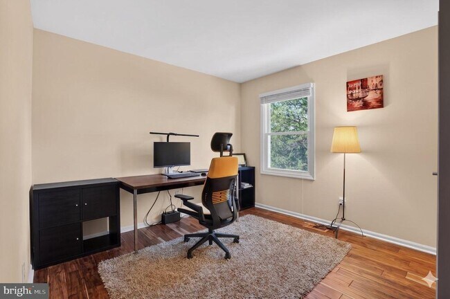 Building Photo - 2208 Halter Ln