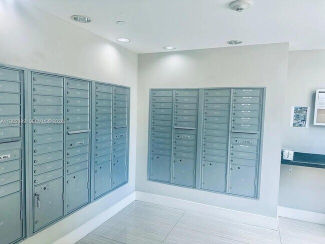 Building Photo - 601 NE 23rd St