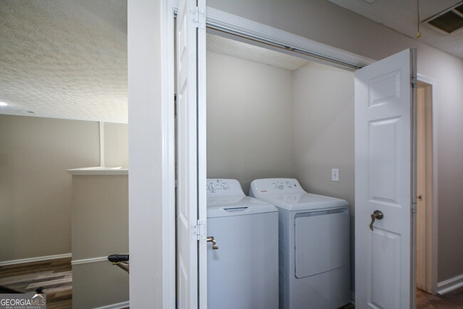 Building Photo - 4209 Reeshemah St