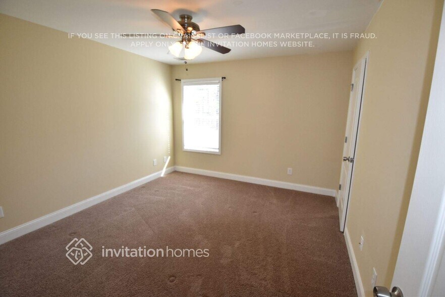 Building Photo - 5561 Hickory Stone Dr