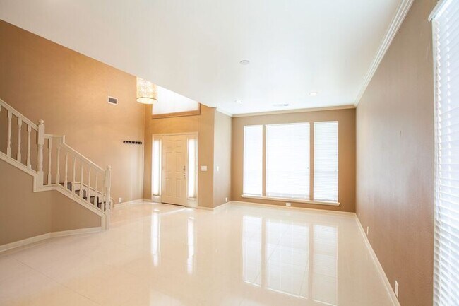 Building Photo - 11544 Blackhawk Dr