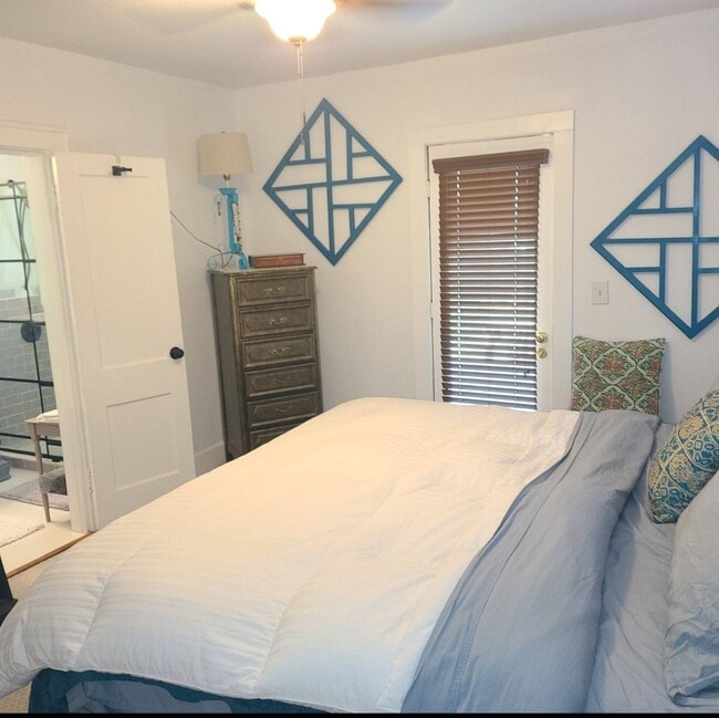 Building Photo - 1427 Munger St