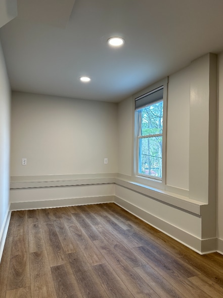 Building Photo - 3115 Rockmeade Dr
