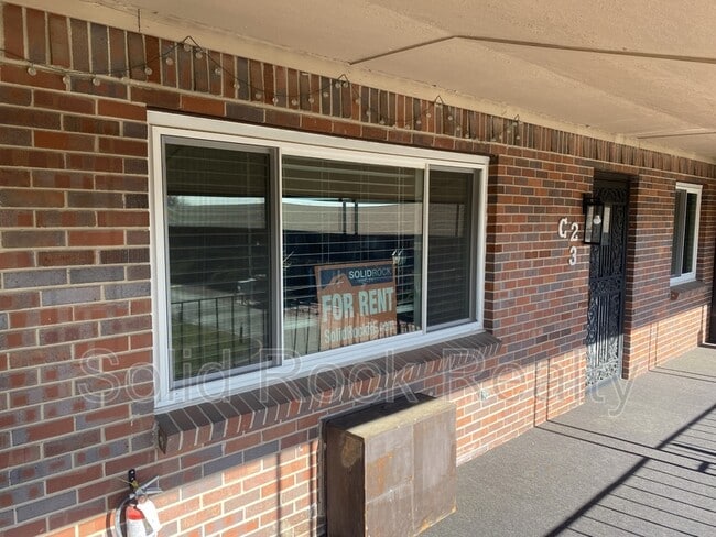 Building Photo - 434 Valley Hi Cir