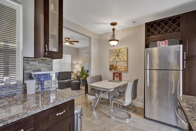 Building Photo - 1417 N Andrews Ave