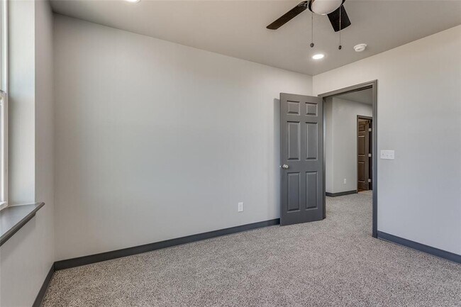 Building Photo - 12571 US-77