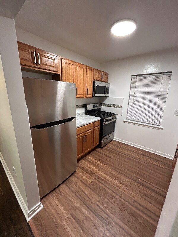 Building Photo - 429 Revere Ave