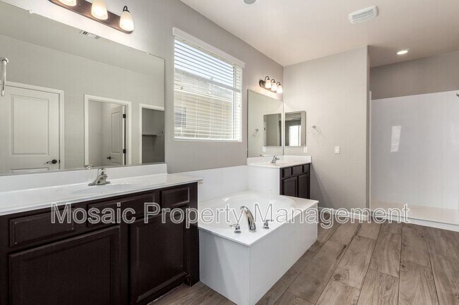 Building Photo - 35565 N Bandolier Dr