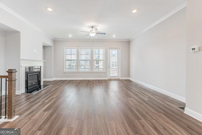 Building Photo - 5051 Pinckney Ln