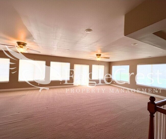 Building Photo - Luxury Bella Terra Estate with Mountain & Vineyard Views