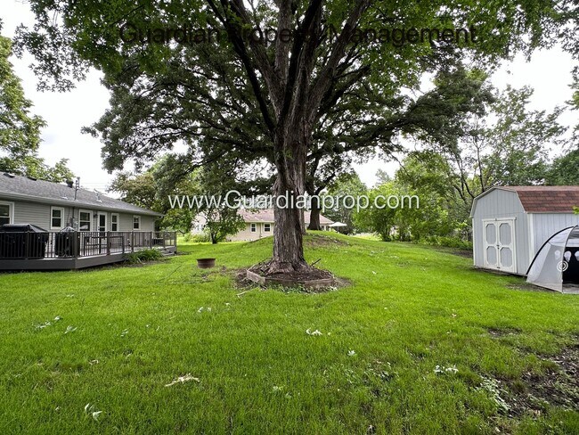 Building Photo - 3050 Glenden Terrace