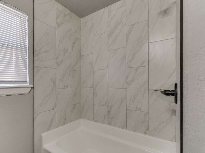 Building Photo - 1156 SE 19th Terrace