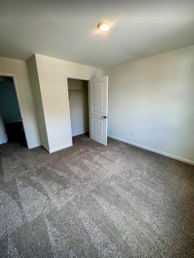 Building Photo - 16811 Aiken Rdg Cir