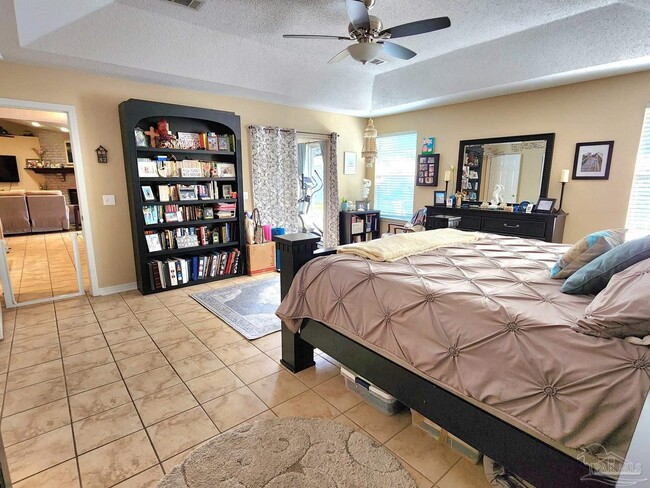 Building Photo - 912 Wine Pointe Dr