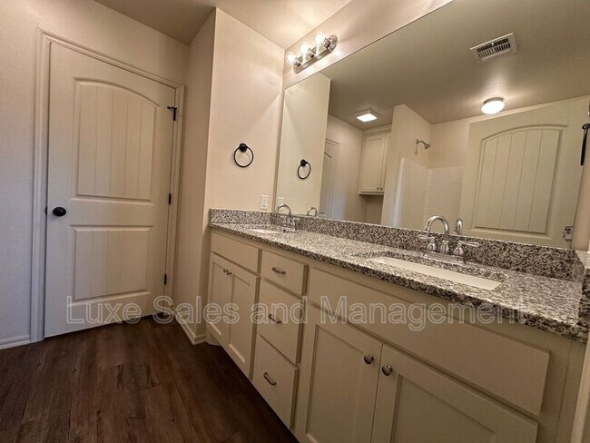 Building Photo - 412 Chalk Hill Ct