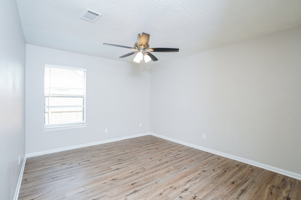 Building Photo - 910 Companion Dr