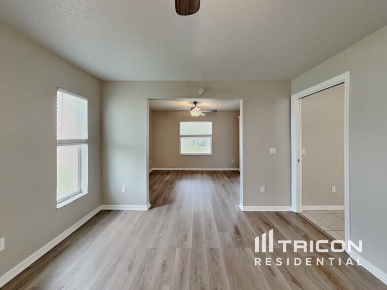 Building Photo - 99 Sandhurst Dr