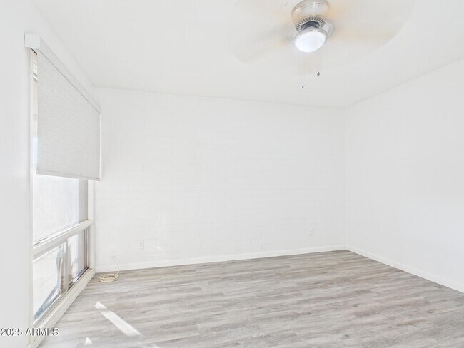 Building Photo - 6501 N 17th Ave