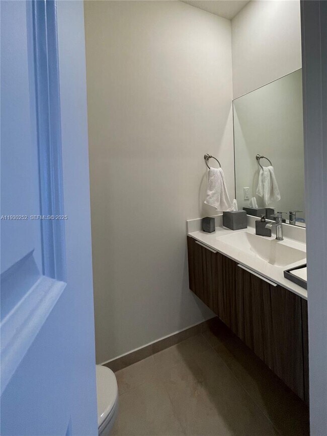 Building Photo - 7825 NW 104th Ave