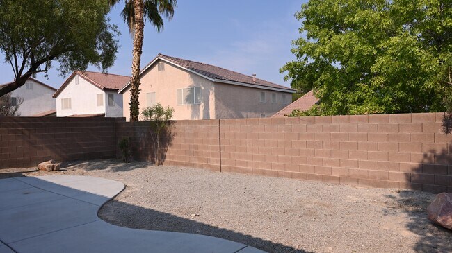 Building Photo - 4745 S Jensen St