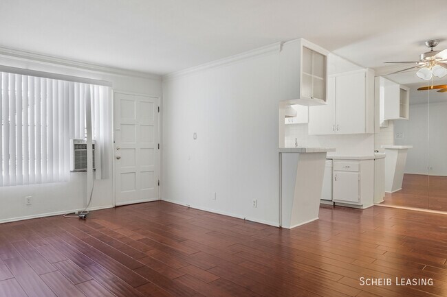 Building Photo - 426 Rexford Dr