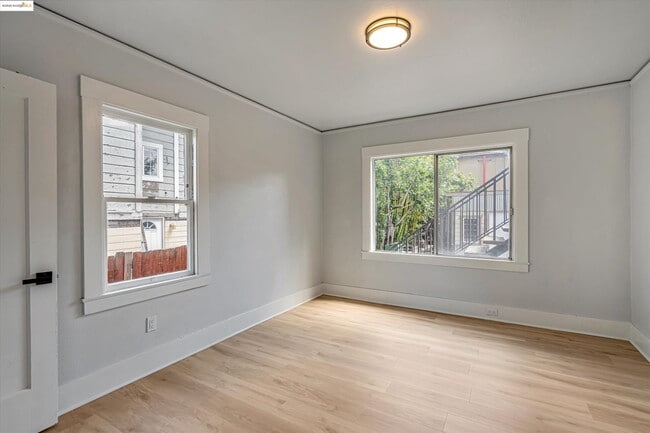 Building Photo - 865 40th St