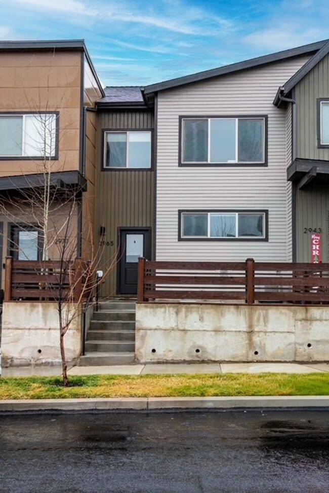 Building Photo - Beautiful Home in Highly Desired NW Redmond Neighborhood