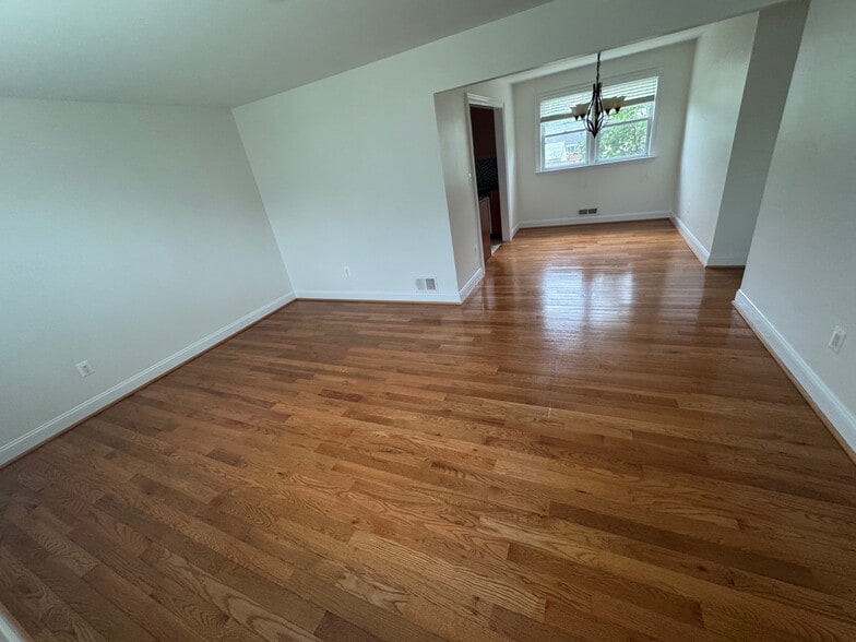 Building Photo - 12720 Feldon St