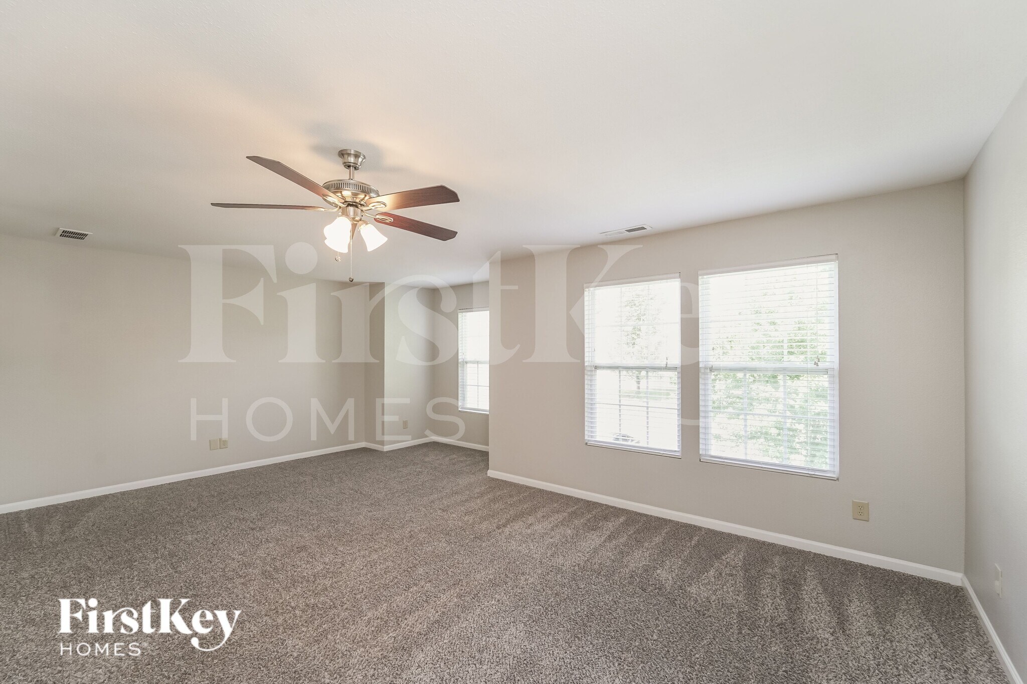 Building Photo - 1112 Rainier Ln