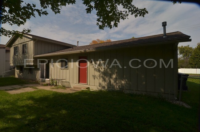 Building Photo - 321 Boyson Rd NE