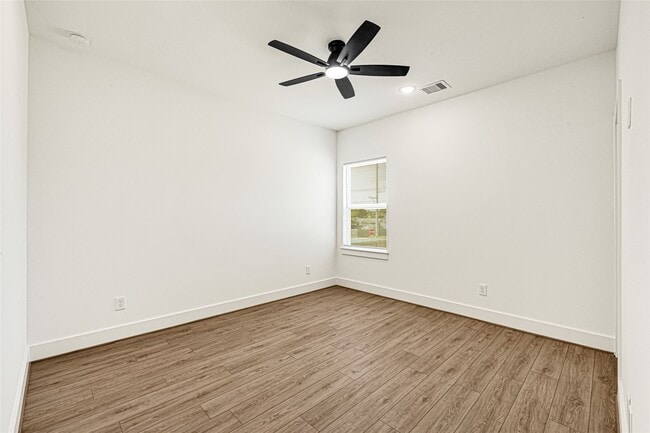 Building Photo - 407 Calloway St