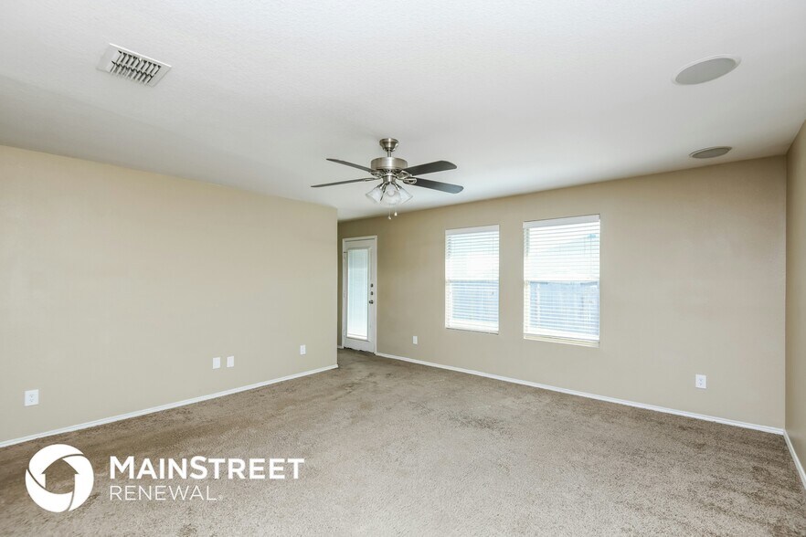 Building Photo - 4913 Water Ridge Ln
