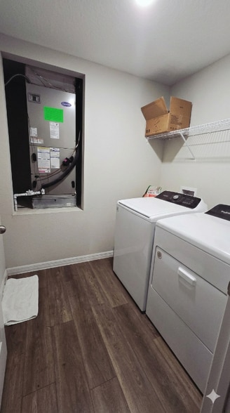 Building Photo - 825 Sand Sea Pl