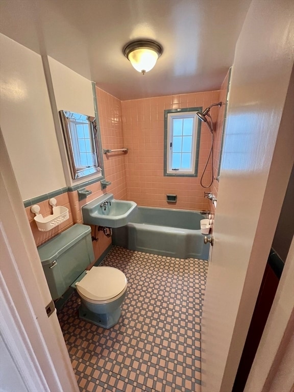 Building Photo - 77 Cabot St