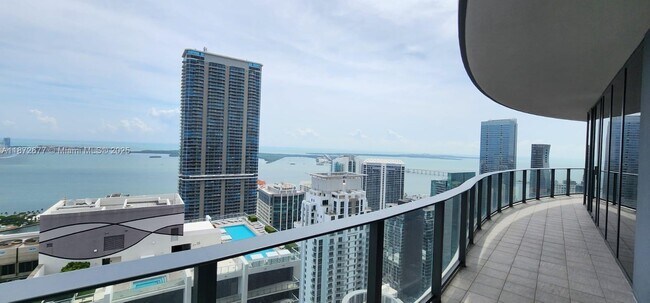 Building Photo - 1000 Brickell Plaza