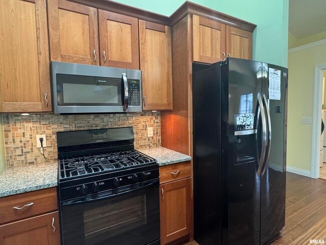 Building Photo - 3011 Belmont Pl