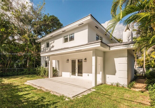 Building Photo - 640 Puerta Ave