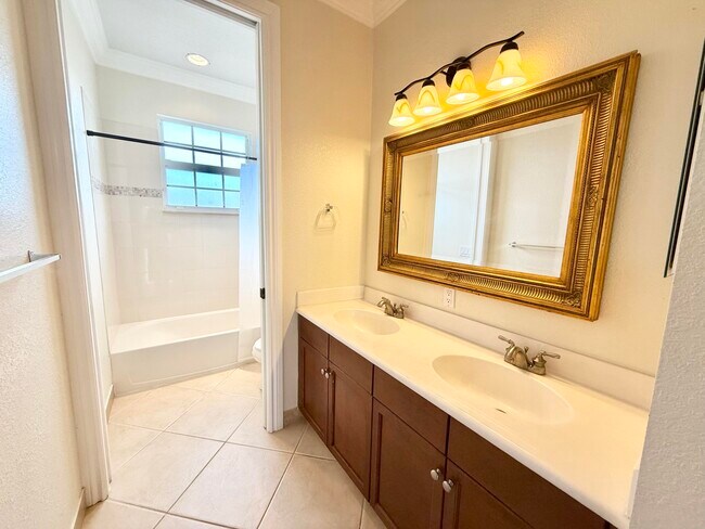 Building Photo - 9656 Cobblestone Creek Dr