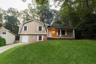 Building Photo - Move in before October 15th and get $100 O...