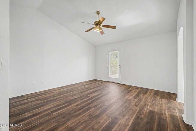 Building Photo - 3121 E Wagoner Rd