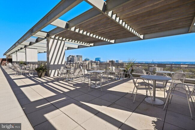 Building Photo - 2bed/1bath at The Odyssey with Garage Park...