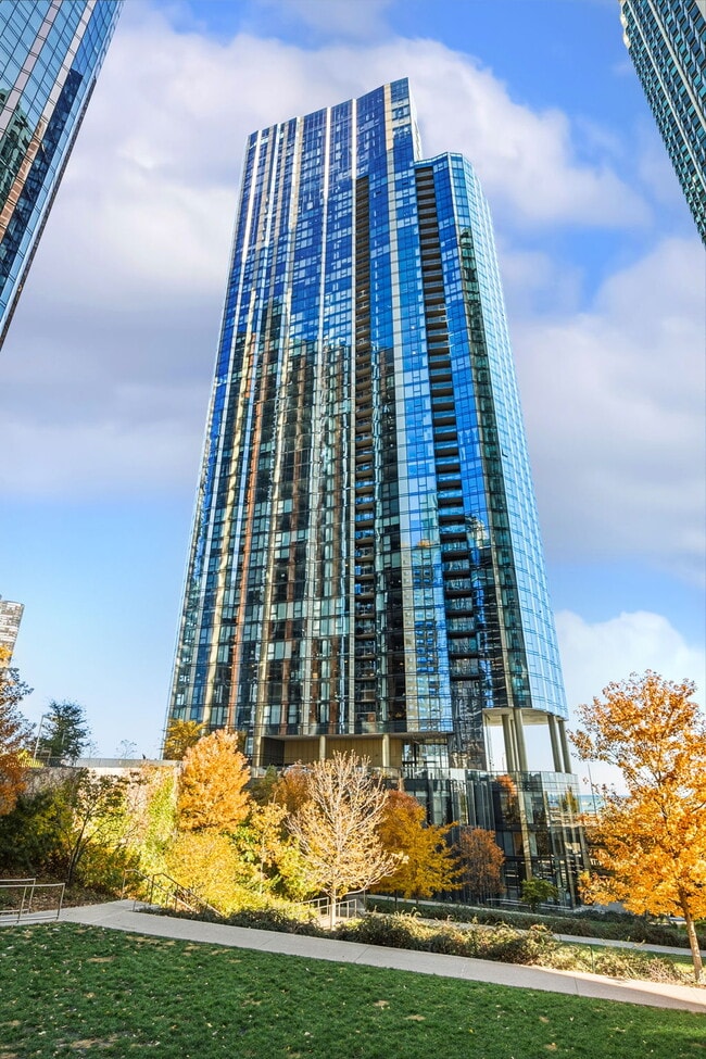 Building Photo - 211 N Harbor Dr