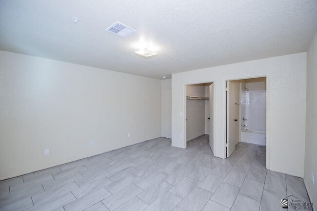 Building Photo - 7387 E 39th St