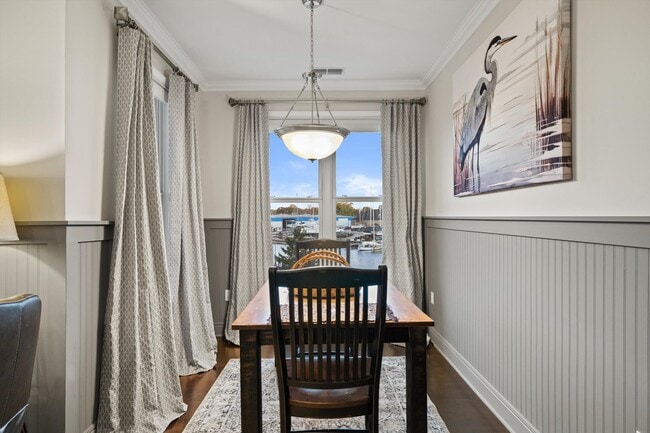 Building Photo - 4 Gas Light Dr