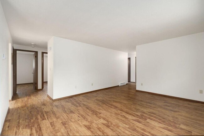 Building Photo - 1804 Lily Pl
