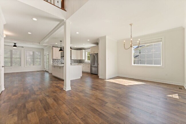 Building Photo - Spacious 5 Bedroom Home in Rountrey (Newmarket Section) – 3,555 Sq Ft – $4,350/mo