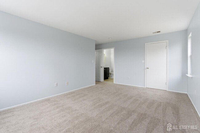 Building Photo - 1610 Green Hollow Dr