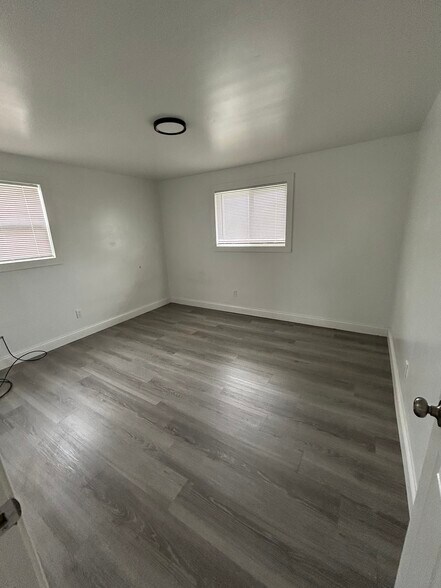 Building Photo - 751 Kingsford Rd